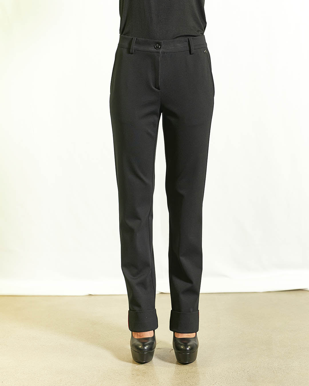 PANTALONE CLASSICO TINTA UNITA NERO CON RISVOLTO