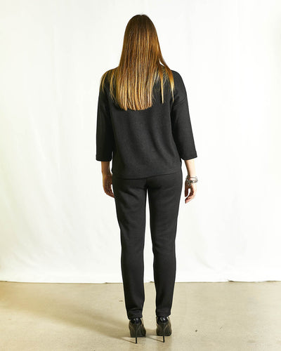 MAGLIA NERA CON CUORE ROSSO