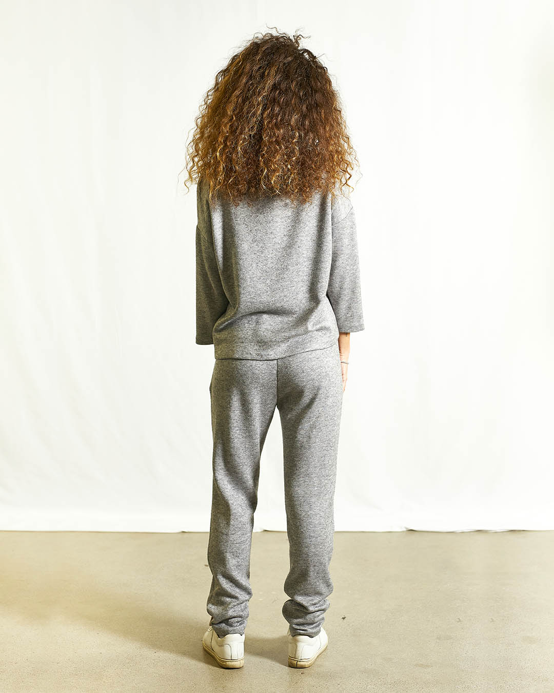 PANTALONE TINTA UNITA IN MAGLIA GRIGIO