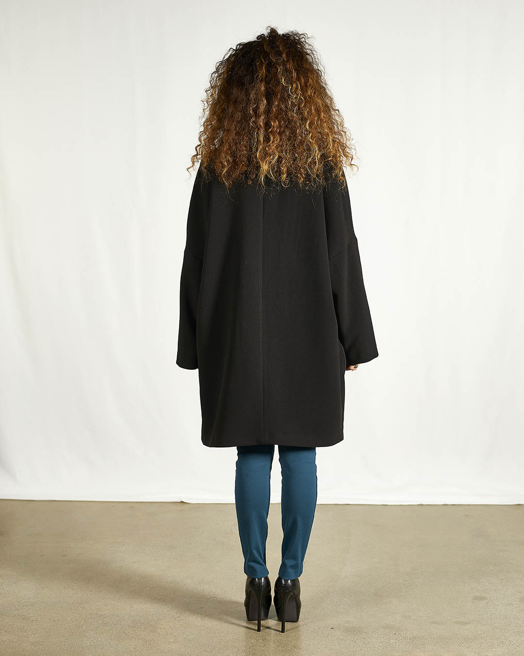 GIACCONE OVERSIZE TINTA UNITA NERO
