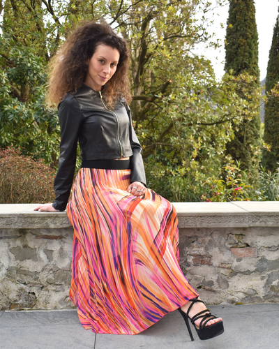 GIACCA CORTA IN ECOPELLE  CON ZIP NERA