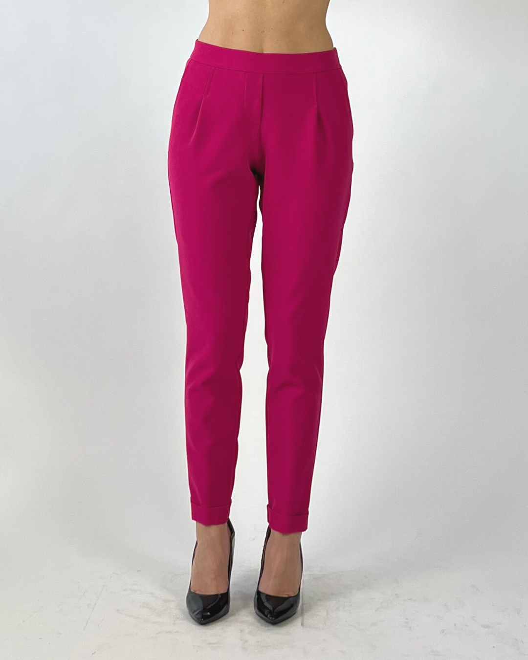 PANTALONE CON PENCES E RISVOLTO FUCSIA