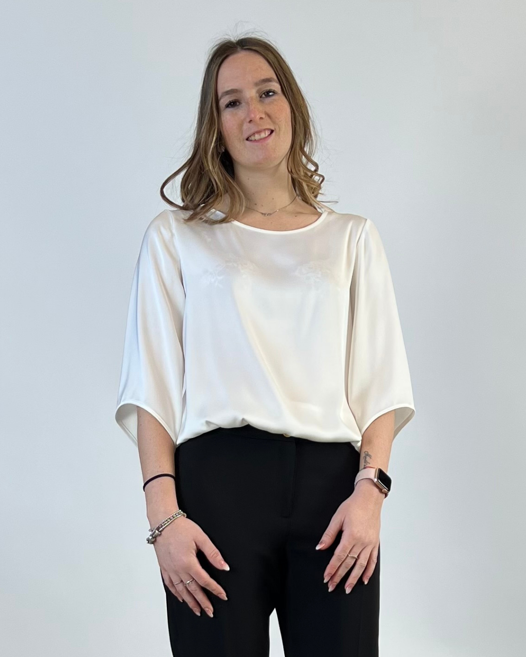 BLUSA CON MANICA A CAMPANA BIANCA