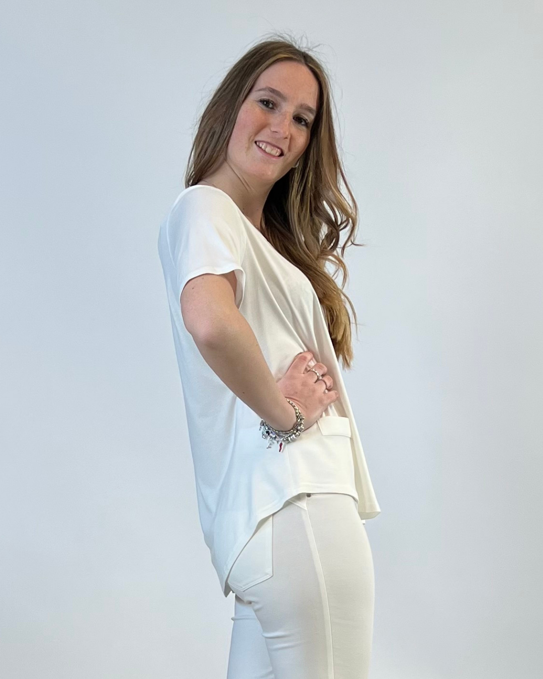 T-SHIRT CON TASCHINE TINTA UNITA BIANCA