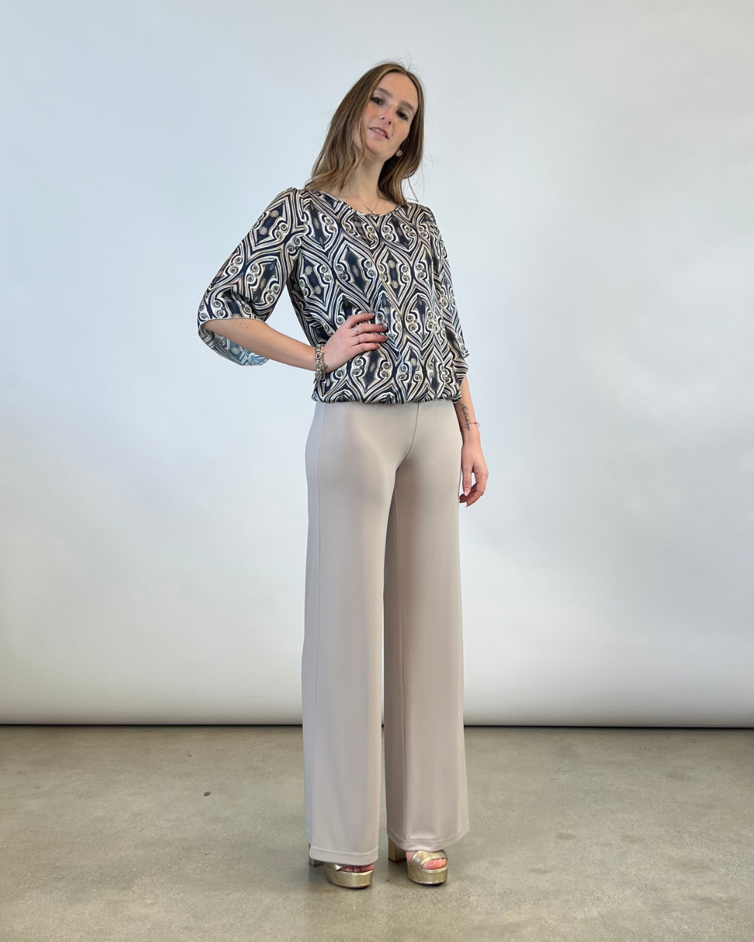 PANTALONE CON ELASTICO IN VITA BEIGE