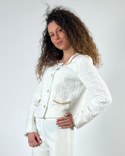 GIACCA BOUCLE CORTA CON CATENA BIANCA