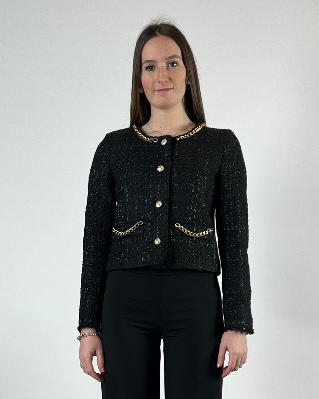 GIACCA BOUCLE CORTA CON CATENA NERO