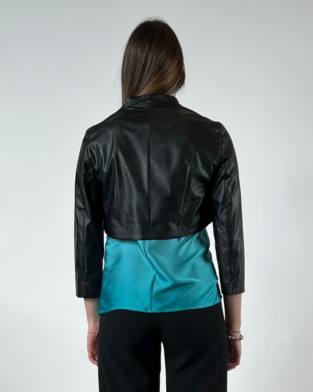 GIACCA CORTA IN ECOPELLE NERO