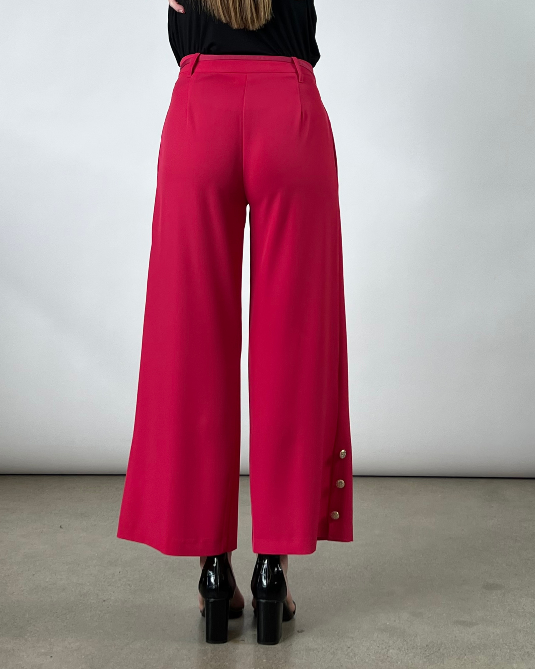 PANTALONE GAUCHO CON CINTURA FUCSIA