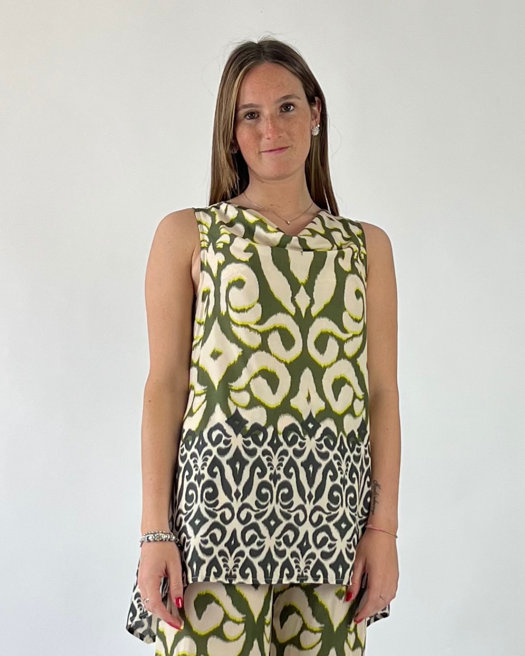 BLUSA SMANICATA IN FANTASIA VERDE